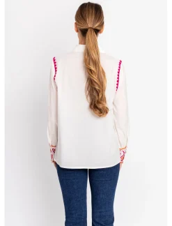 Camisa bordada muy diferente buganvilla