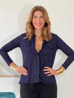 Camisa de Viscosa Marino – Elegancia y Confort