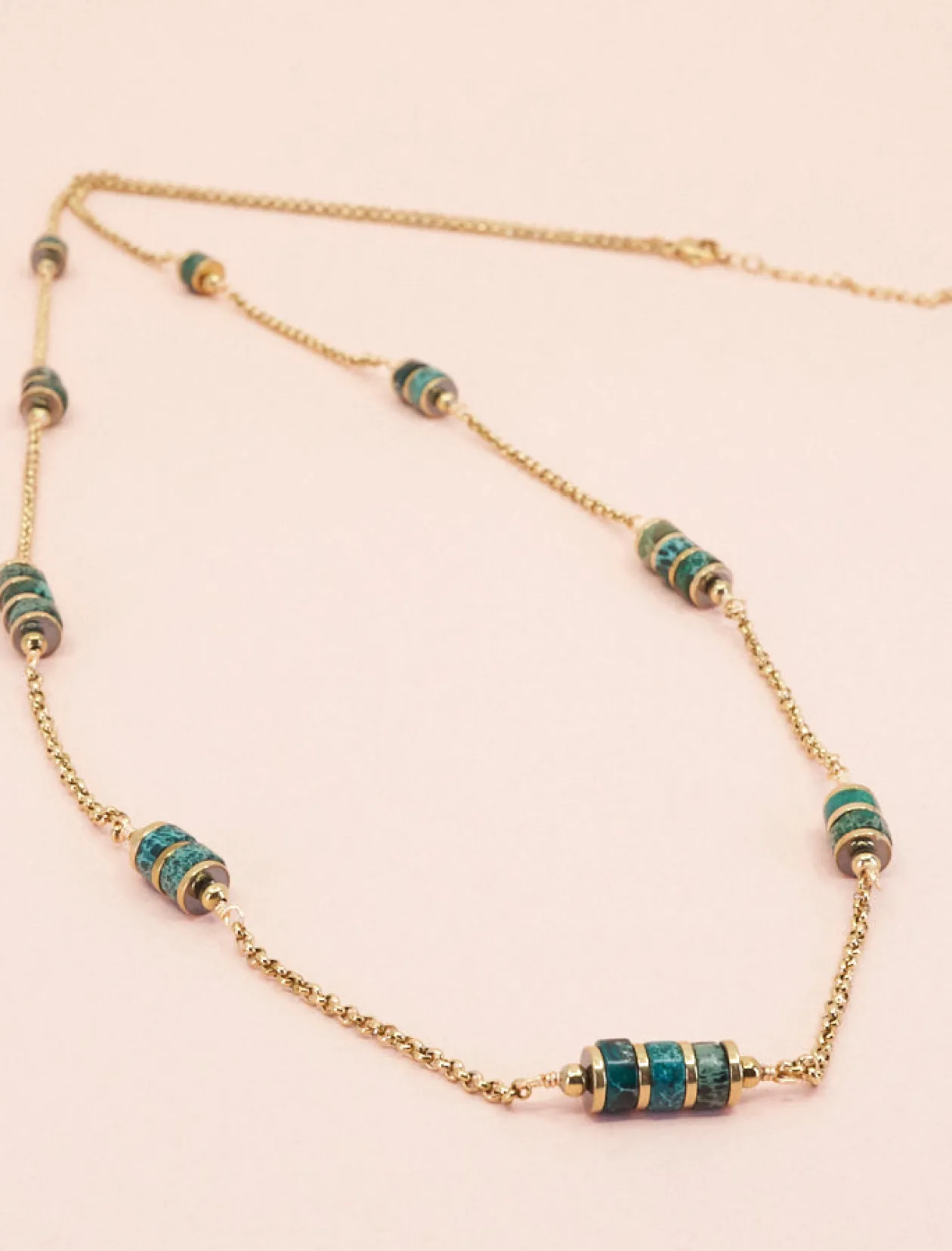 COLLAR BONITO CHARLOTTE VERDE
