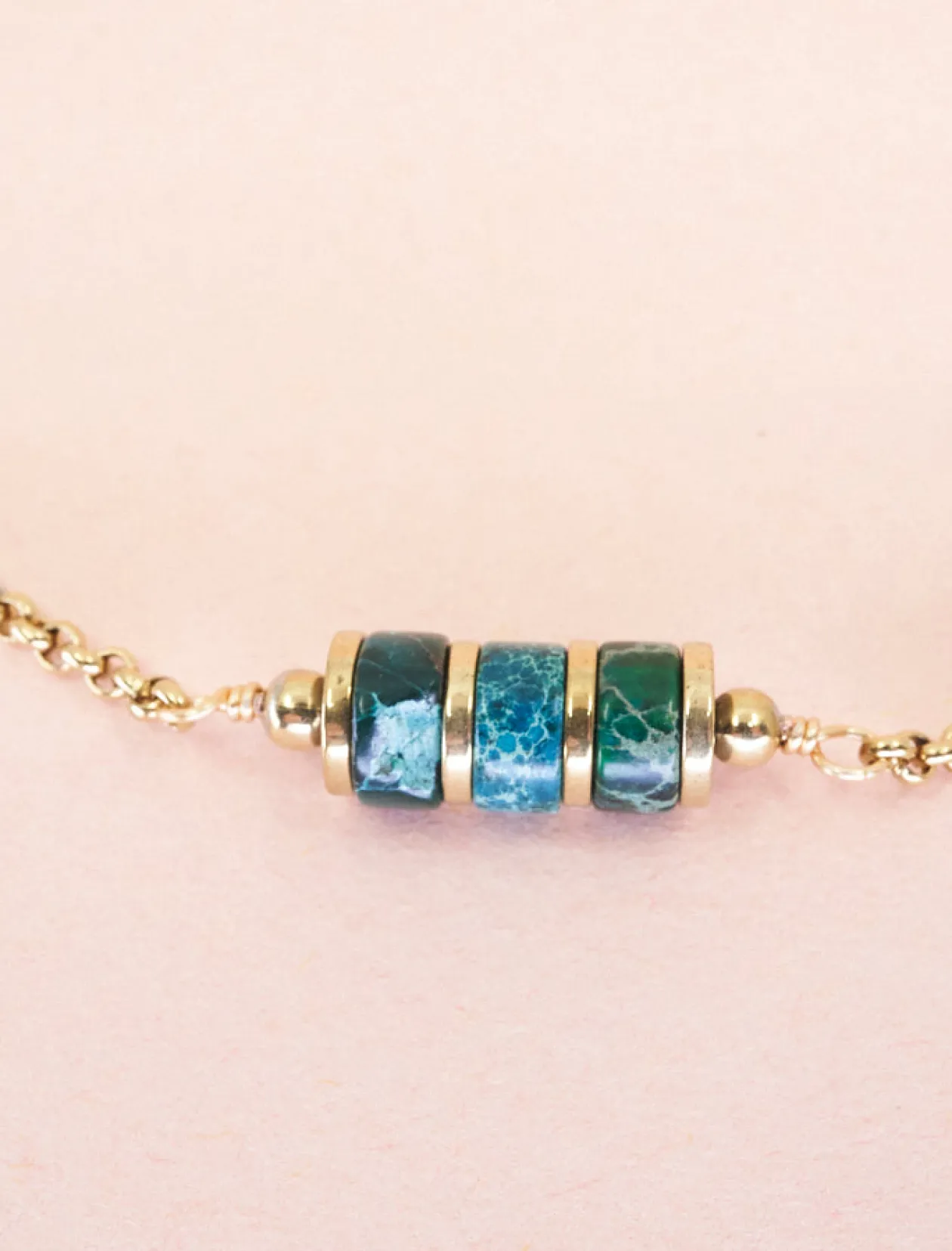 COLLAR BONITO CHARLOTTE VERDE